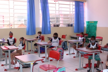 Foto 6: Quatá recebe circuito de peça teatral infantil