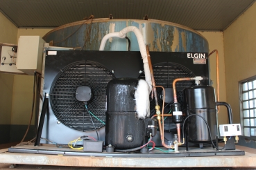 Foto 2: Novo motor é instalado no bebedouro do Almoxarifado