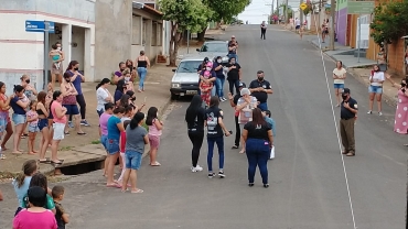 Foto 19: Emoção e fé pelas ruas de Quatá