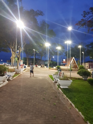 Foto 24: Praças de Quatá recebem nova iluminação