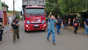 Foto 53: Emoção e fé pelas ruas de Quatá