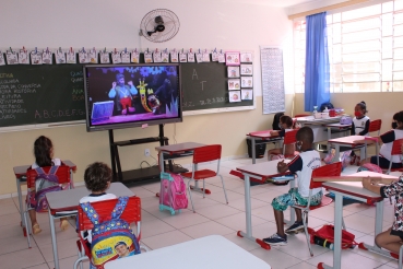 Foto 13: Quatá recebe circuito de peça teatral infantil