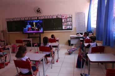 Foto 1: Quatá recebe circuito de peça teatral infantil
