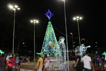 Foto 37: Inauguração da Praça do Natal - Natal Luz 2021 em Quatá
