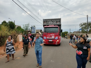 Foto 24: Emoção e fé pelas ruas de Quatá