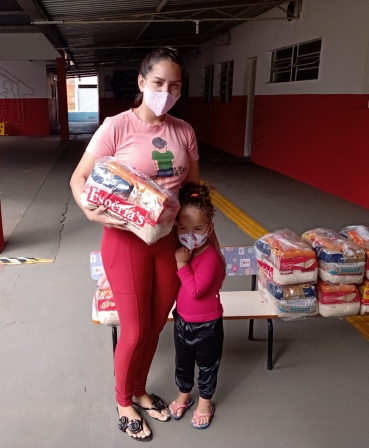 Foto 14: Merenda em casa: mais alimento para os alunos