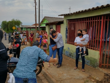 Foto 37: Emoção e fé pelas ruas de Quatá