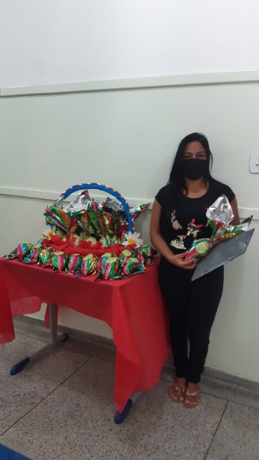 Foto 25: Educação entrega ovos de Páscoa para os alunos da Rede Municipal de Quatá