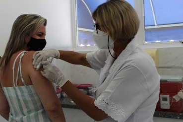 Foto 20: DIA HISTÓRICO! 22/01/21. Primeiras vacinas contra o Covid - 19 são aplicadas em Quatá