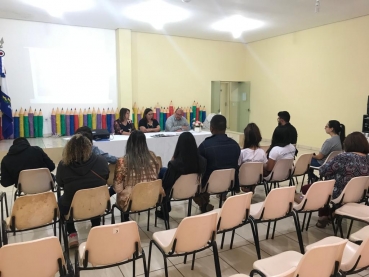 Foto 9:  Conferência: uma reflexão voltada às necessidades das crianças e adolescentes