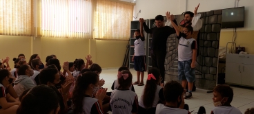 Foto 110: MEIO AMBIENTE: Teatro traz conscientização e aprendizagem