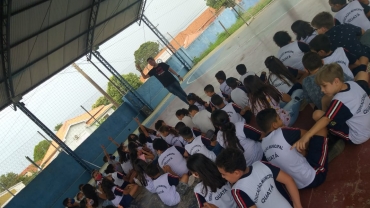 Foto 4: Alunos participam de palestra sobre a importância da água