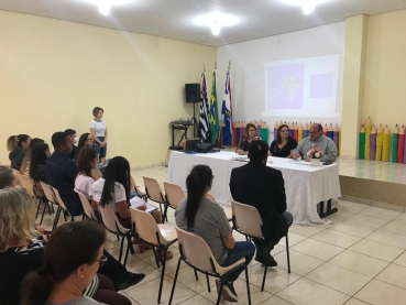 Foto 6:  Conferência: uma reflexão voltada às necessidades das crianças e adolescentes