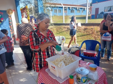 Foto 22: Arraiá Junino do CRAS atraiu dezenas de pessoas