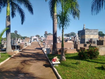 Foto 23: Saúde está realizando nebulização em locais públicos e casas