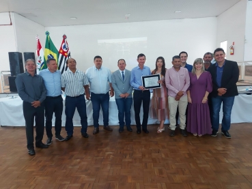 Foto 22: Quatá realiza cerimônia de entrega de títulos