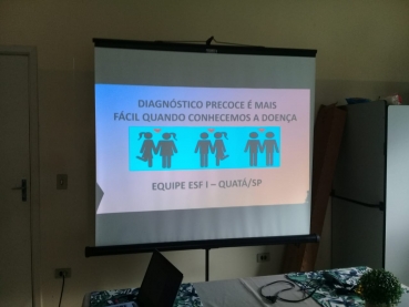 Foto 5: Palestra sobre doenças sexualmente transmissíveis marca reunião do grupo de convivência