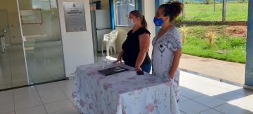 Foto 23: Entrega de Kit de enxoval de bebê para as futuras mamães atendidas pelos programas do CRAS
