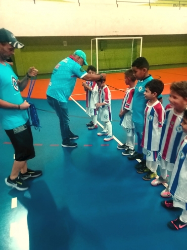 Foto 13: CAQ: CAMPEÃO DO CAMPENATO DE FUTSAL com a equipe Sub - 07 e VICE a equipe Sub - 15