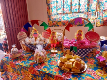 Foto 23: Quadrilha anima Festa Julina do Centro Comunitário