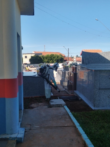 Foto 13: Saúde está realizando nebulização em locais públicos e casas