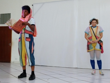 Foto 4: Zilor apresenta espetáculo infantil 'Quem são elas?', em Quatá. 