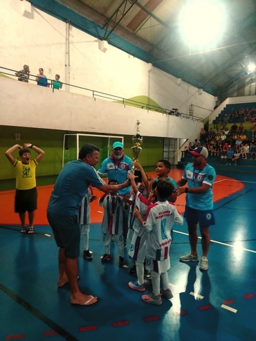 Notícia CAQ: CAMPEÃO DO CAMPENATO DE FUTSAL com a equipe Sub - 07 e VICE a equipe Sub - 15