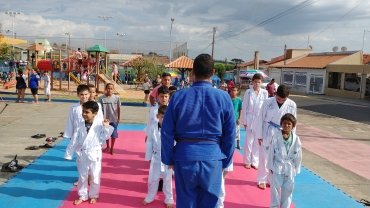 Foto 24: Festa do trabalhador de Quatá atrai centenas de famílias