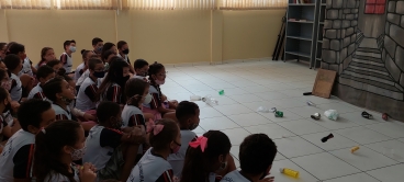 Foto 99: MEIO AMBIENTE: Teatro traz conscientização e aprendizagem