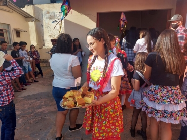 Foto 52: Quadrilha anima Festa Julina do Centro Comunitário