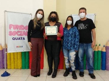 Foto 13: Entrega de certificados dos Cursos de Panificação e Maquiagem