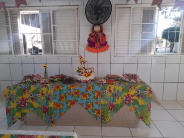 Foto 84: Quadrilha anima Festa Julina do Centro Comunitário