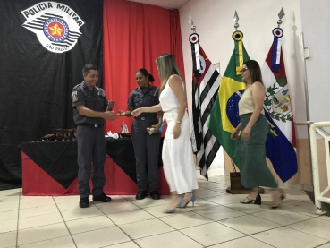 Foto 137: Alunos recebem certificado do PROERD