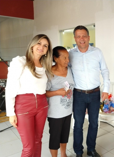 Foto 29: Mamães em destaque: Guri participa de homenagem