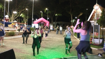 Foto 5: Sextou: grande festa marca o Dia das Mães em Quatá