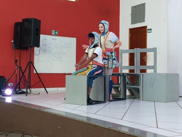Foto 3: Zilor apresenta espetáculo infantil 'Quem são elas?', em Quatá. 