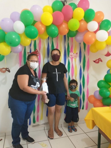 Foto 14: Carnaval interativo com participantes dos Programas do CRAS