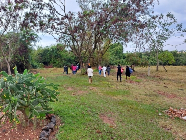 Foto 66: Grupo atendido pelo CRAS participa de passeio em Hotel Fazenda