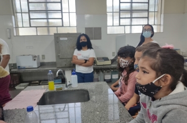 Foto 58: Alunos da Rede Municipal participam de visita na ETEC de Quatá