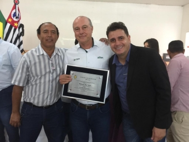 Foto 31: Quatá realiza cerimônia de entrega de títulos