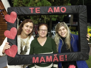 Foto 13: Sextou: grande festa marca o Dia das Mães em Quatá