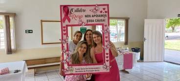 Foto 37: Dia de Beleza marca o encerramento do Outubro Rosa