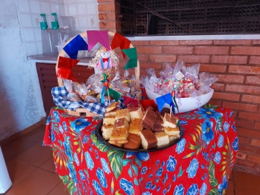 Foto 72: Quadrilha anima Festa Julina do Centro Comunitário