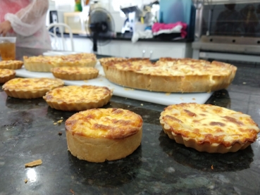 Notícia Hambúrguer artesanal, tortas e quiches fizeram sucesso nos novos cursos do Sebrae em parceria com a Prefeitura