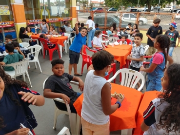 Foto 7: Lanchinho especial para alunos do Centro Comunitário