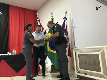 Foto 177: Alunos recebem certificado do PROERD