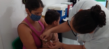 Foto 3: Quatá participa do dia D da Campanha de vacinação contra gripe e sarampo
