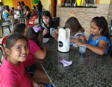 Foto 2: Lanchinho especial para alunos do Centro Comunitário