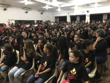 Foto 74: Alunos recebem certificado do PROERD