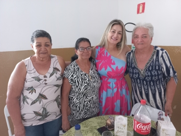 Foto 59: Terceira Idade promove encontro para confraternização ao Final de Ano